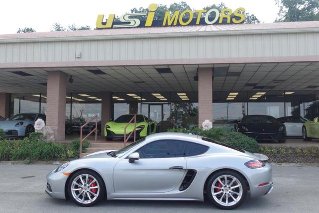 Photo of 2018 GT Silver Metallic Porsche 718 Cayman