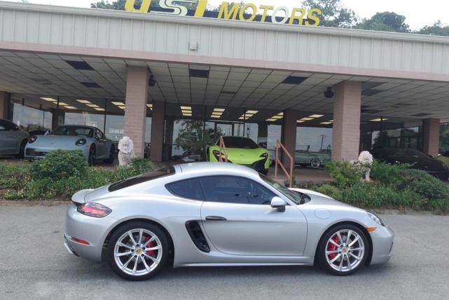 Photo of 2018 GT Silver Metallic Porsche 718 Cayman