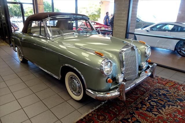 Photo of 1958 Green Mercedes-Benz 220S