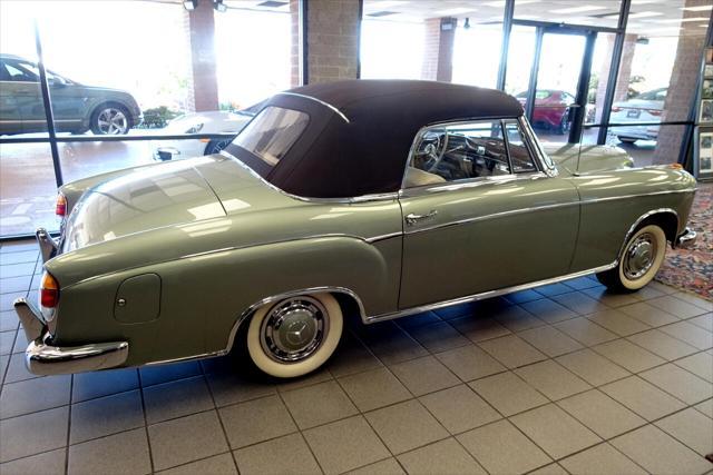 Photo of 1958 Green Mercedes-Benz 220S