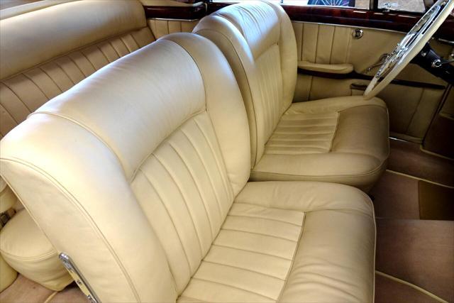 Photo of 1958 Green Mercedes-Benz 220S