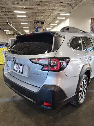 Photo of 2024 Ice Silver Metallic Subaru Outback