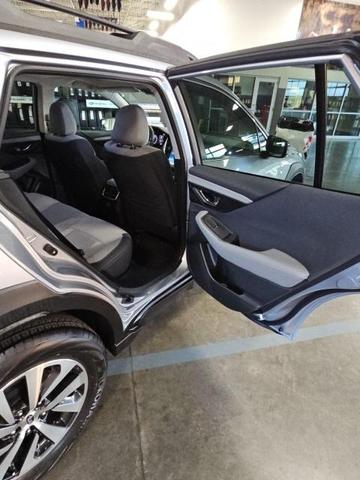 Photo of 2024 Ice Silver Metallic Subaru Outback