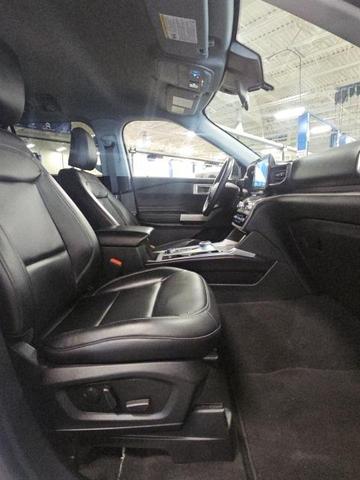 Photo of 2022 Oxford White Ford Explorer
