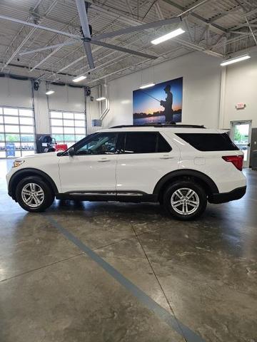 Photo of 2022 Oxford White Ford Explorer