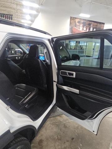 Photo of 2022 Oxford White Ford Explorer