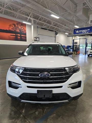 Photo of 2022 Oxford White Ford Explorer