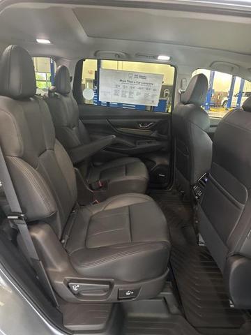 Photo of 2025 Ice Silver Metallic Subaru Ascent