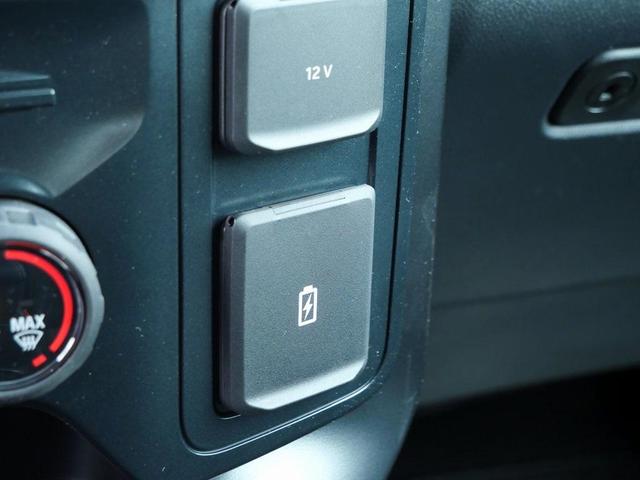 Photo of 2025 Oxford White Ford F-150