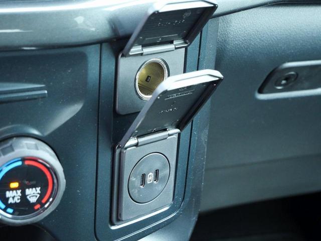 Photo of 2025 Oxford White Ford F-150