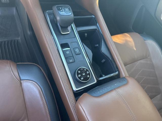 Photo of 2022 Brilliant Silver Metallic Nissan Pathfinder
