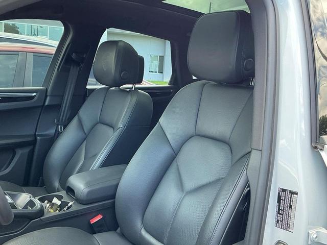 Photo of 2022 Carrara White Metallic Porsche Macan