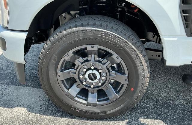 Photo of 2025 Avalanche Ford F-350