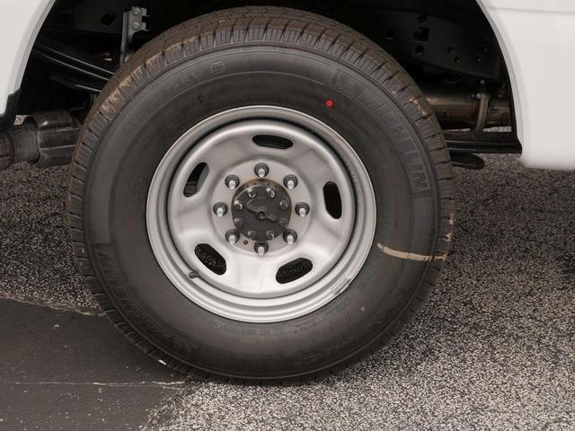 Photo of 2025 Oxford White Ford F-250