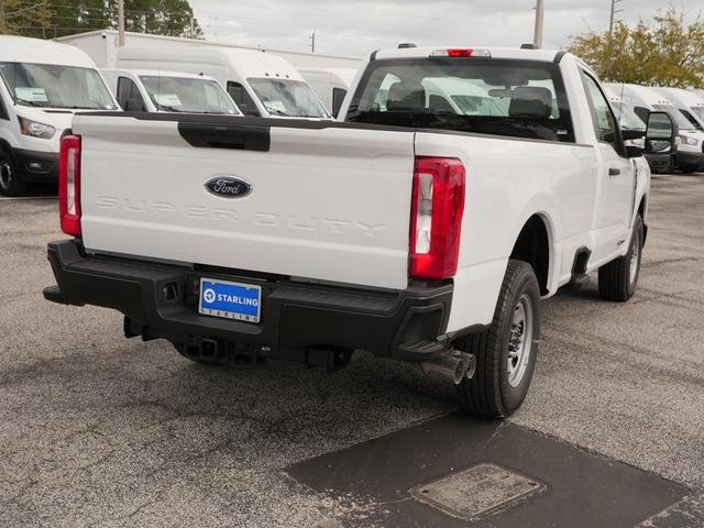 Photo of 2025 Oxford White Ford F-250