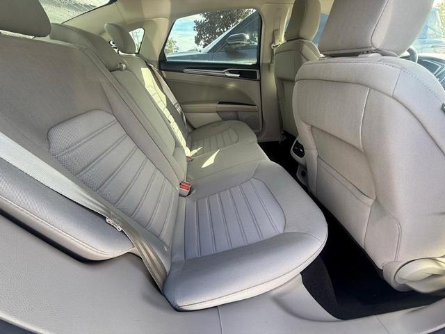 Photo of 2020 White Platinum Ford Fusion