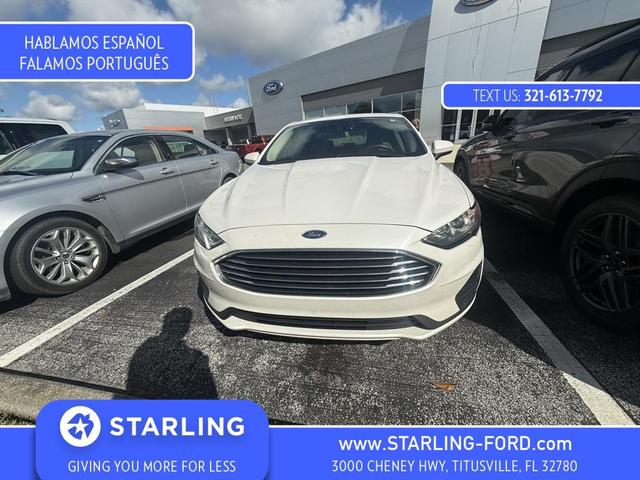 Photo of 2020 White Platinum Ford Fusion