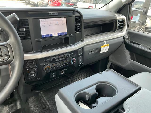 Photo of 2025  Ford F-350