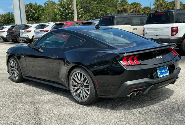 Photo of 2025 Shadow Black Ford Mustang