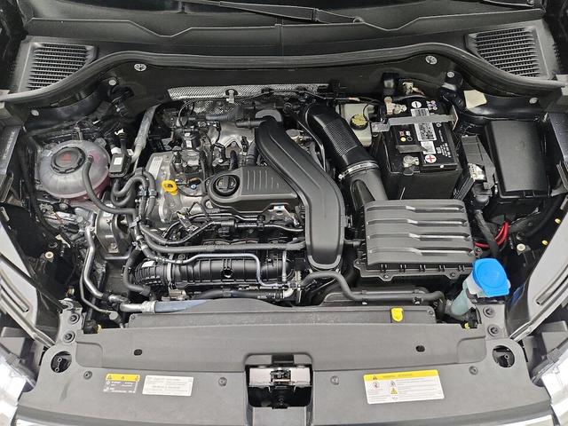 Photo of 2022 Gray Volkswagen Taos