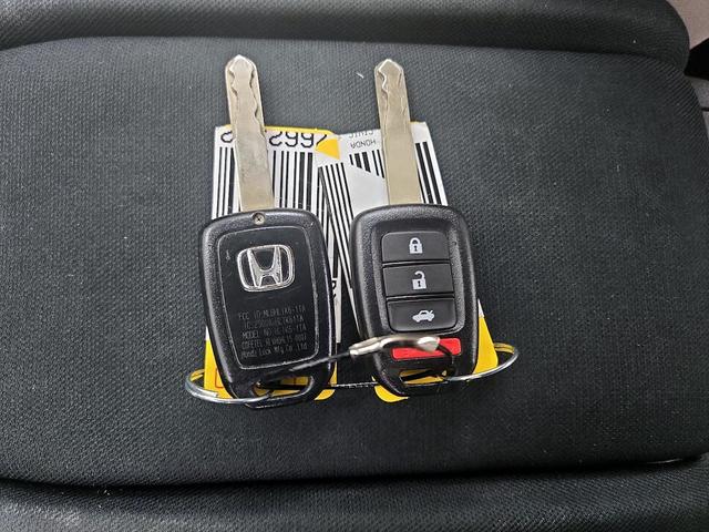 Photo of 2019 White Honda Civic