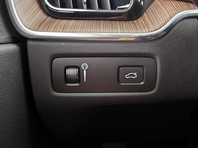 Photo of 2022 Black Volvo XC60