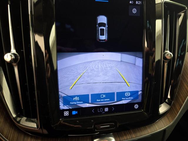 Photo of 2022 Black Volvo XC60