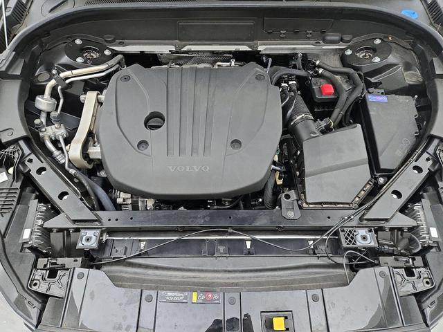 Photo of 2022 Black Volvo XC60