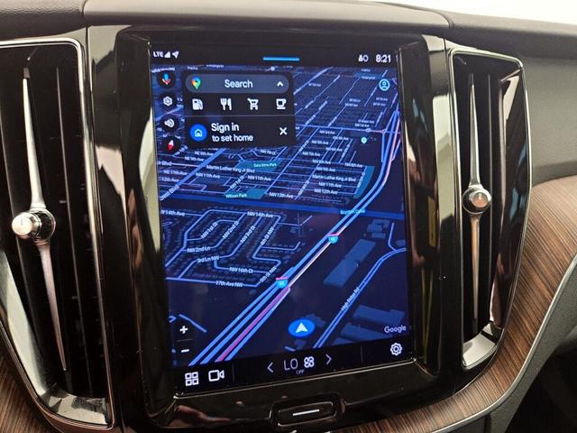 Photo of 2022 Black Volvo XC60