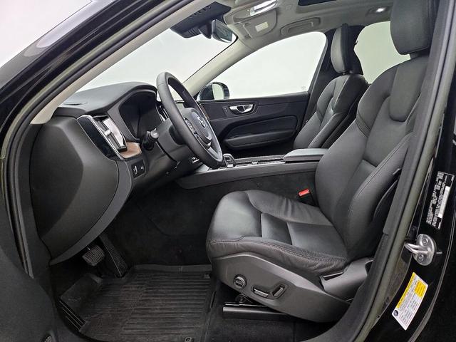 Photo of 2022 Black Volvo XC60