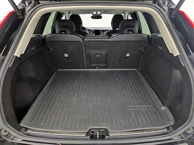 Photo of 2022 Black Volvo XC60