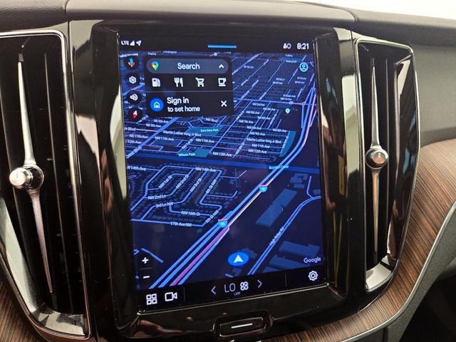 Photo of 2022 Black Volvo XC60