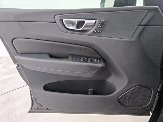 Photo of 2022 Black Volvo XC60
