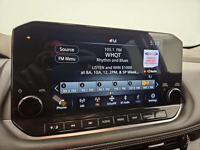 Photo of 2021 Blue Nissan Rogue