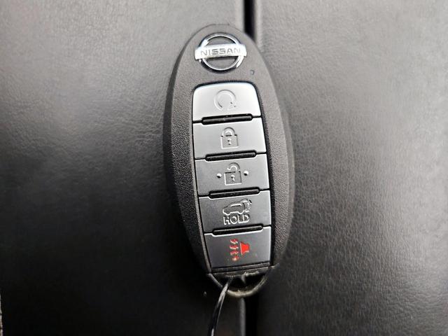 Photo of 2021 Blue Nissan Rogue