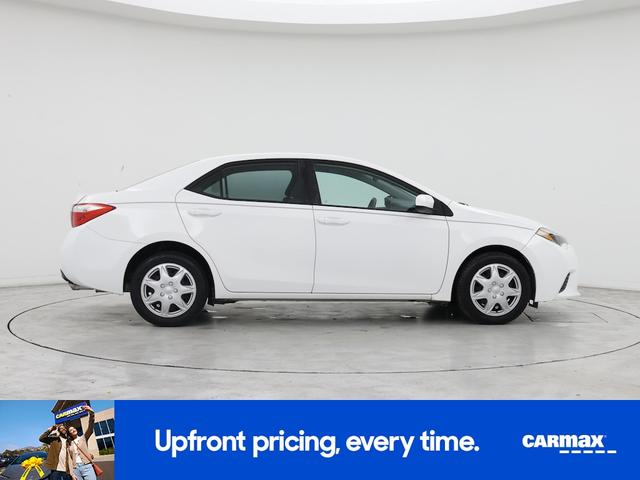 Photo of 2016 White Toyota Corolla