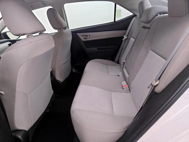 Photo of 2016 White Toyota Corolla