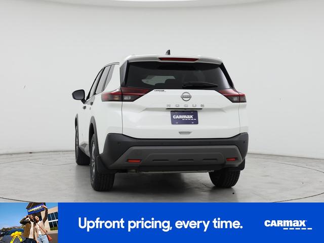 Photo of 2023 White Nissan Rogue
