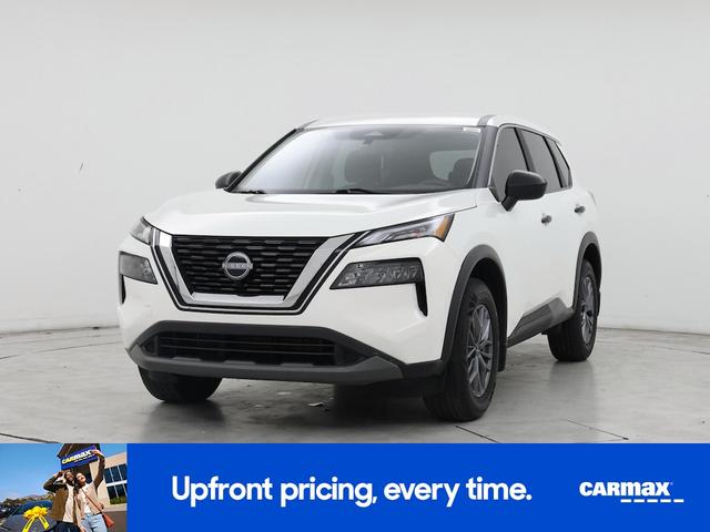 Photo of 2023 White Nissan Rogue