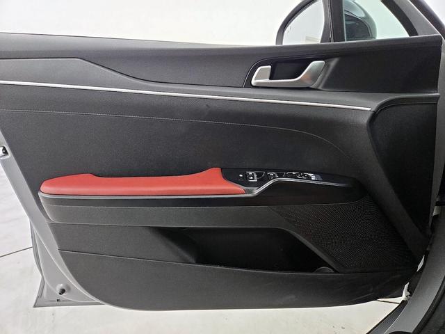 Photo of 2023 Gray Kia K5