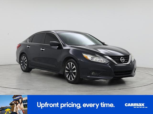 Photo of 2017 Gray Nissan Altima