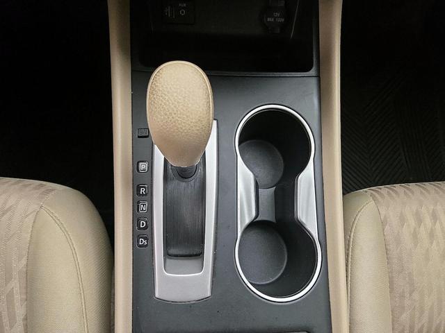 Photo of 2017 Gray Nissan Altima