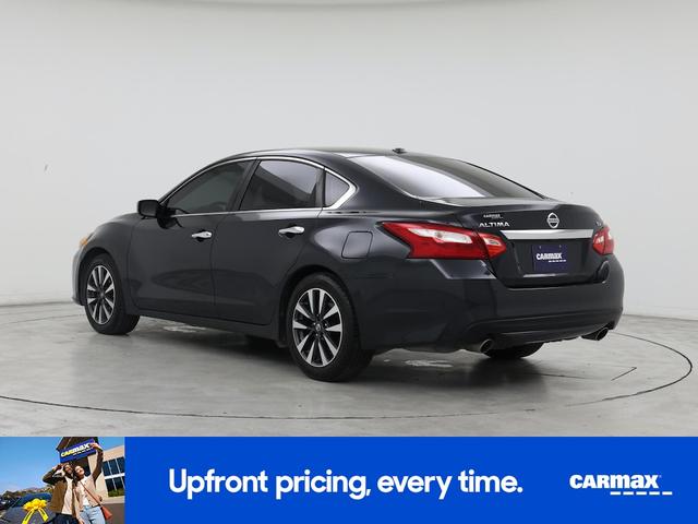 Photo of 2017 Gray Nissan Altima