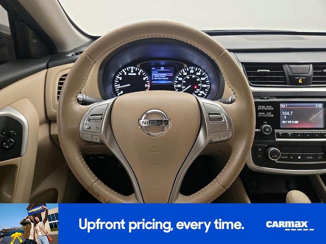 Photo of 2017 Gray Nissan Altima