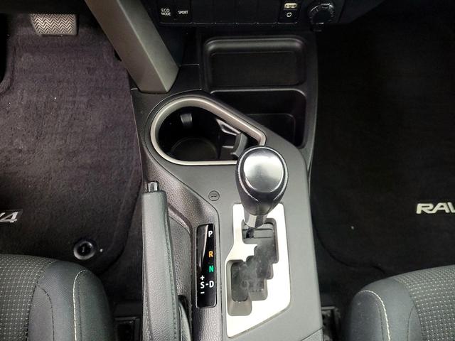 Photo of 2018 Silver Toyota RAV4