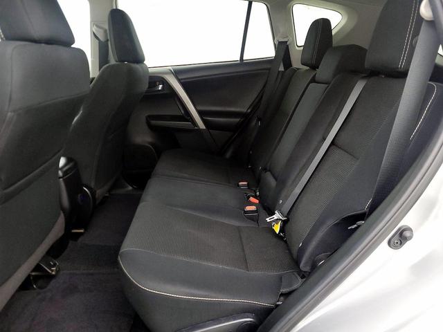 Photo of 2018 Silver Toyota RAV4