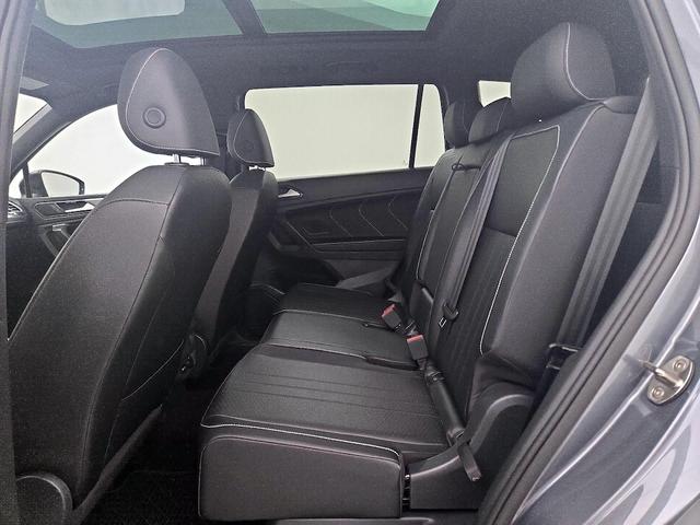 Photo of 2022 Gray Volkswagen Tiguan