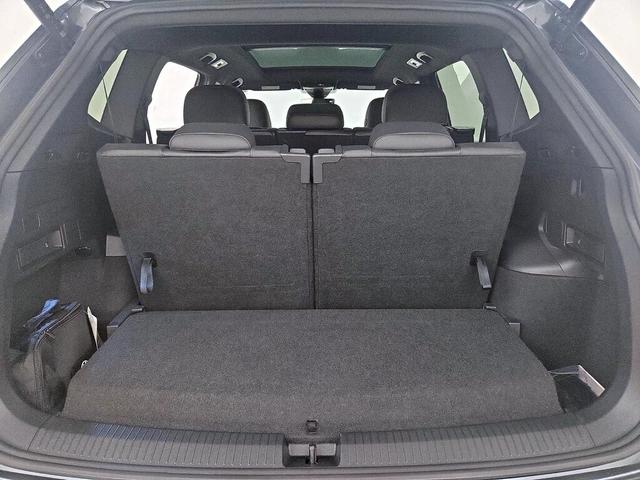 Photo of 2022 Gray Volkswagen Tiguan