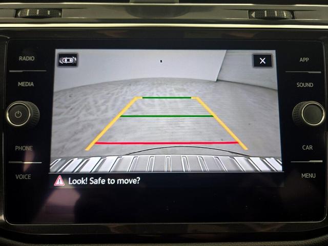 Photo of 2022 Gray Volkswagen Tiguan