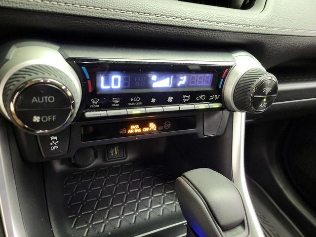 Photo of 2025 Black Toyota RAV4 Hybrid